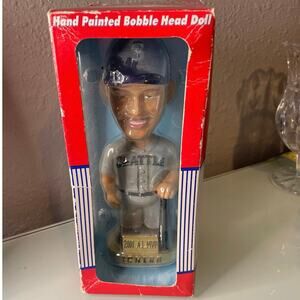 ICHIRO SUZUKI Seattle Mariners All Star Bobble Dobbles Bobble Head Doll 2001 MVP